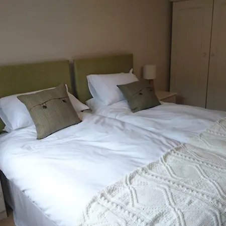 Appartement 12 Emperors Wharf