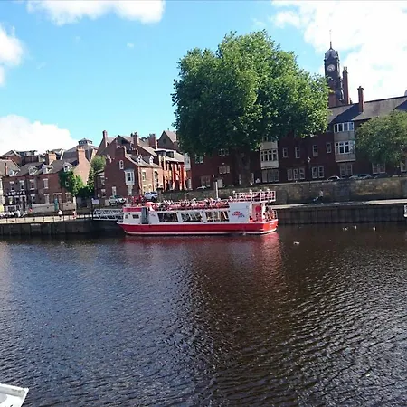 Appartement 12 Emperors Wharf