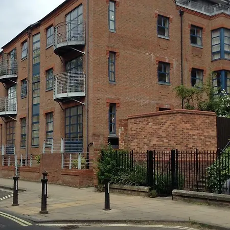 12 Emperors Wharf
