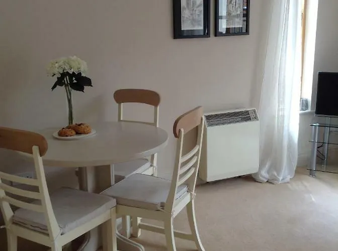 Lejlighed 12 Emperors Wharf *